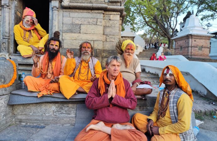Kundalini Yoga vs. Yogi Bhajan: Die Illusion